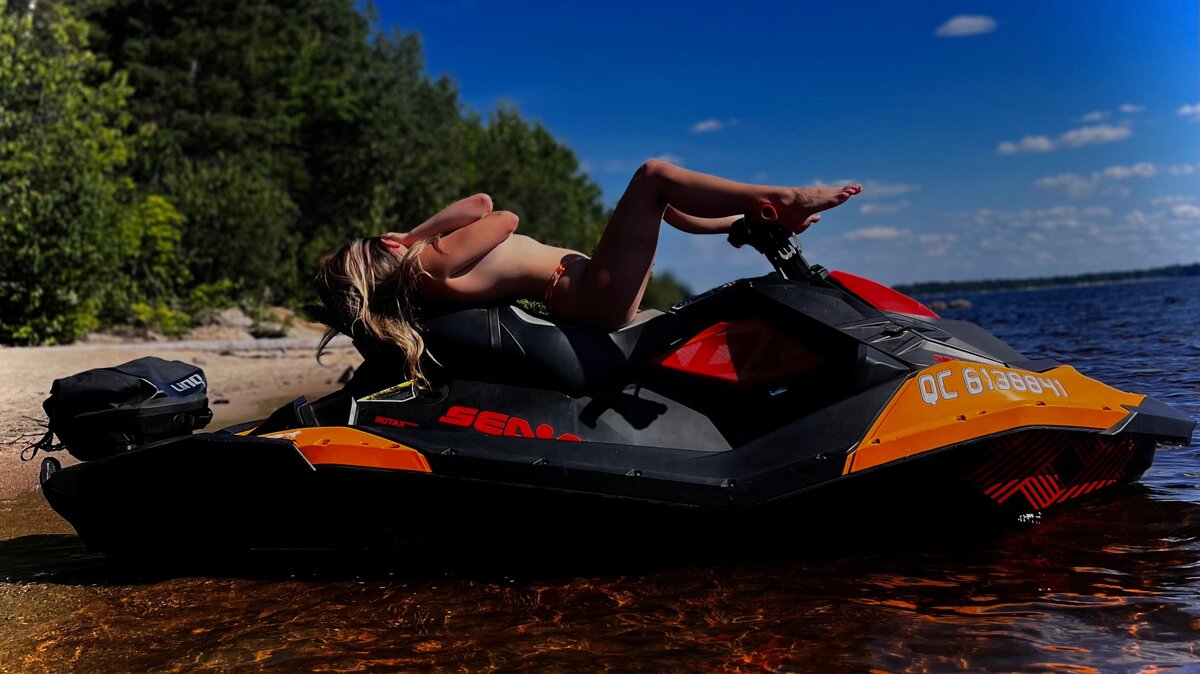 Photo de couverture de hotnwildcouple